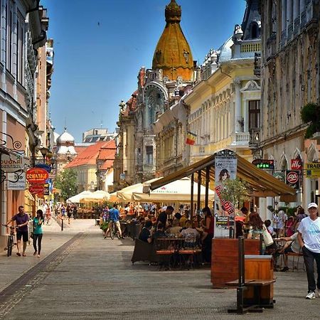 Regim Hotelier Pietonala Oradea Luaran gambar