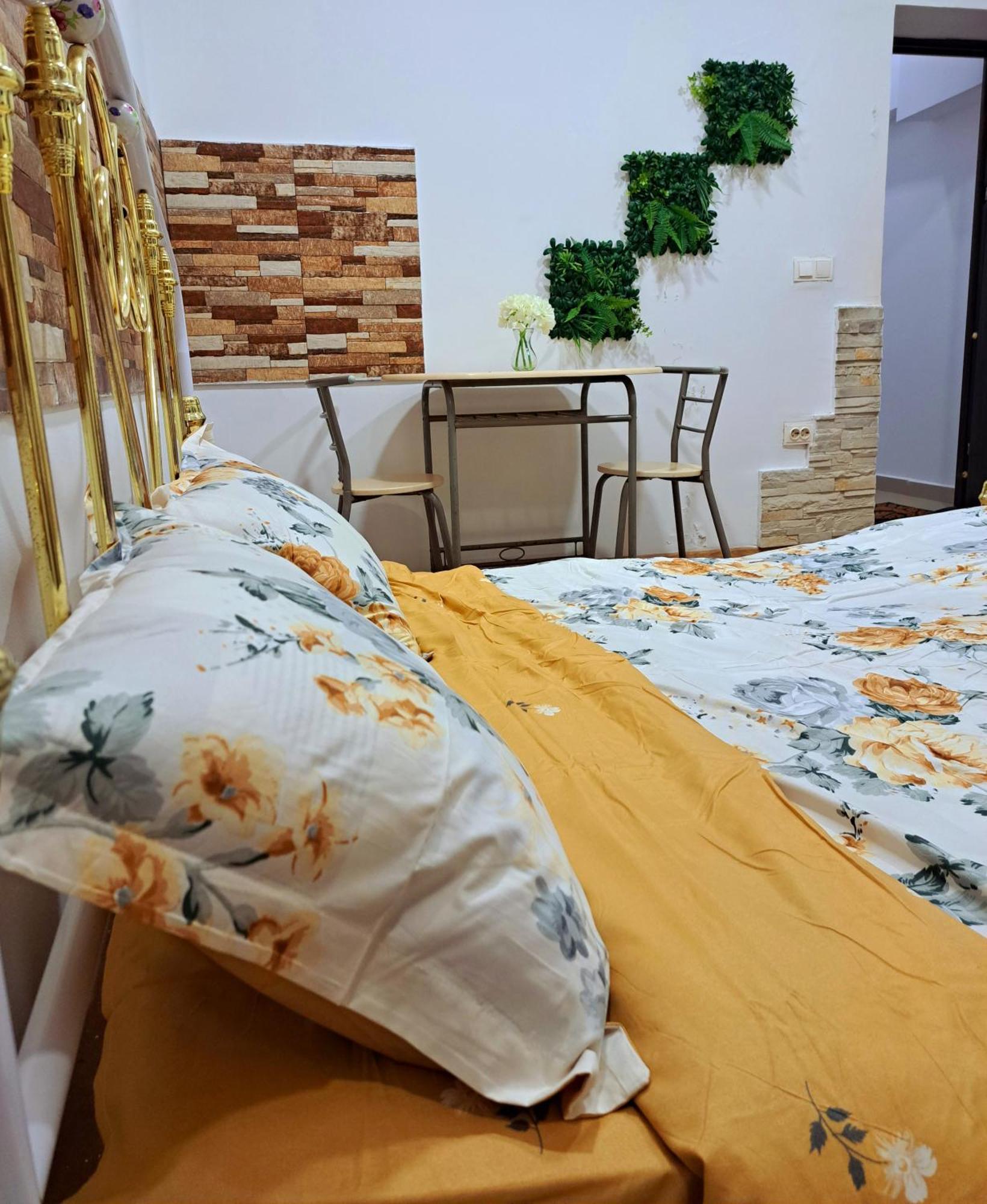 Regim Hotelier Pietonala Oradea Luaran gambar